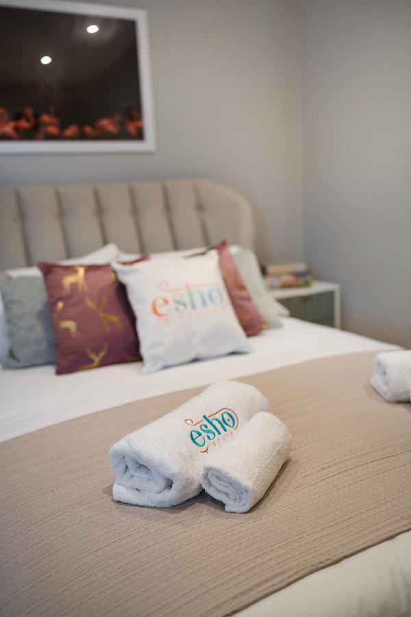 4 Bedroom Home With Garden, Game Room, Parking- Esho Stays Глостер Екстер'єр фото
