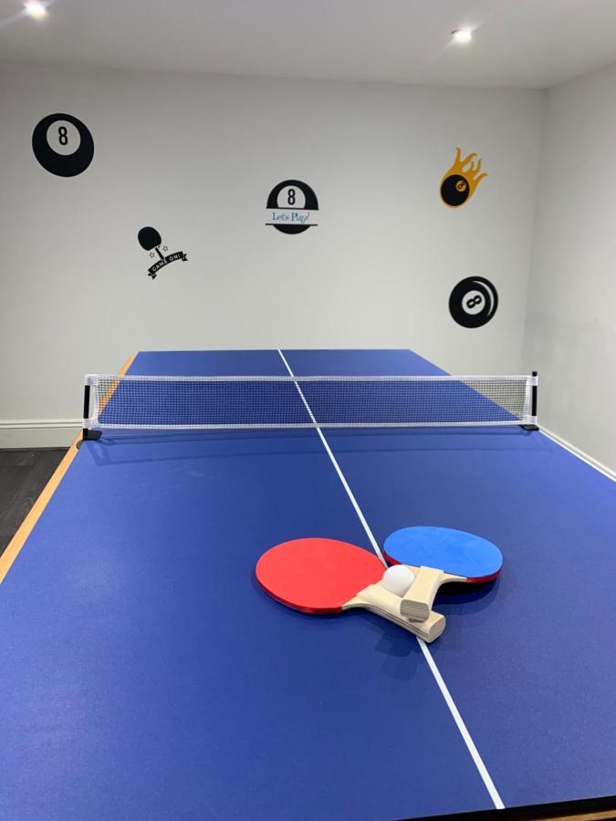 4 Bedroom Home With Garden, Game Room, Parking- Esho Stays Глостер Екстер'єр фото